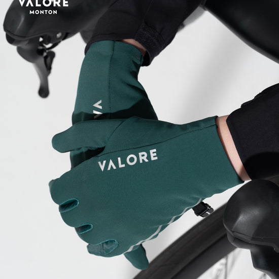 green thermal cycling gloves