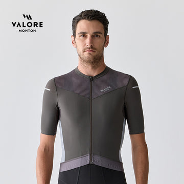 grey cycling jersey